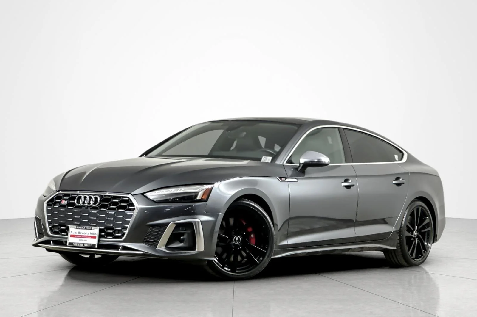 Used 2023 Daytona Gray Pearl Effect Audi Premium Plus 3.0 TFSI quattro image 1