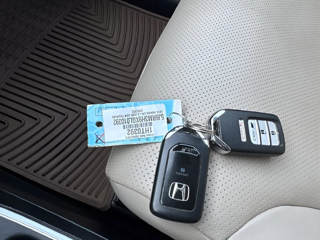 Used 2016  Honda Touring image 31