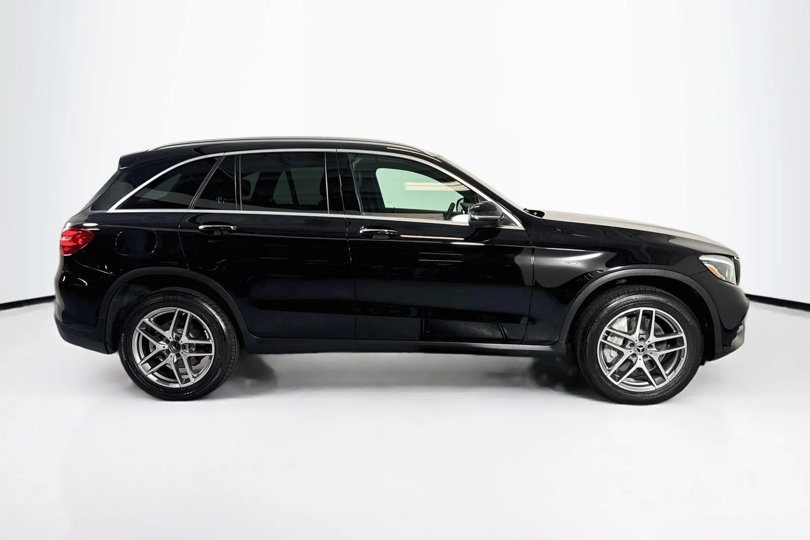 Used 2019 Black Mercedes-Benz GLC 300 image 4