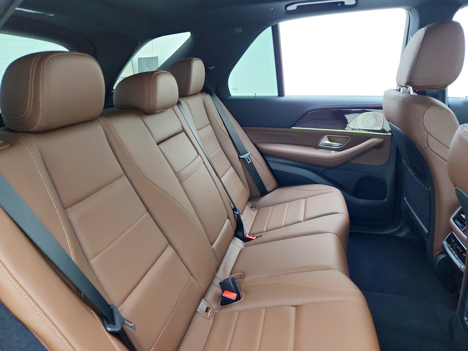 New 2026 MANUFAKTUR Ireland Mid Green Metallic Mercedes-Benz GLE 450 4MATIC® SUV image 42