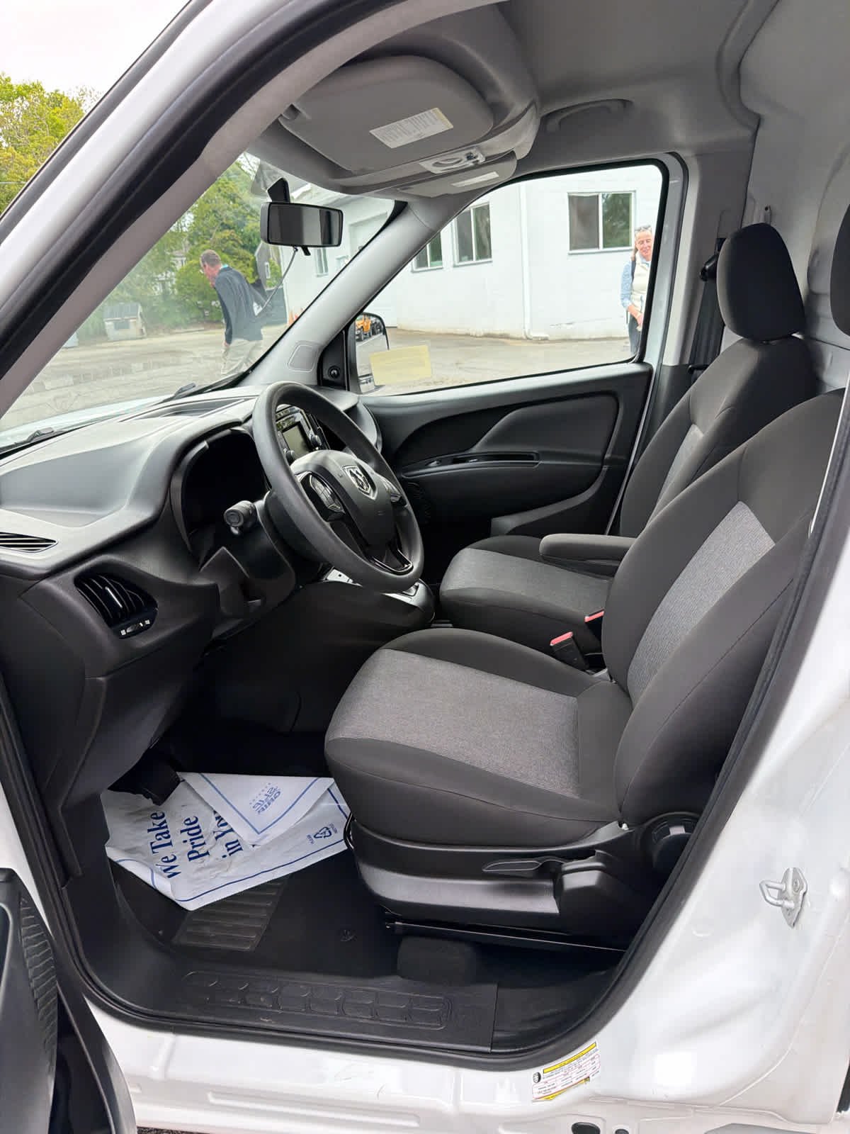 Used 2022 Bright White Ram Tradesman image 13