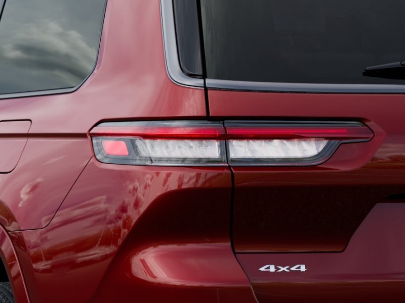 New 2026 Velvet Red Pearl-Coat Exterior Paint Jeep Limited Reserve image 9