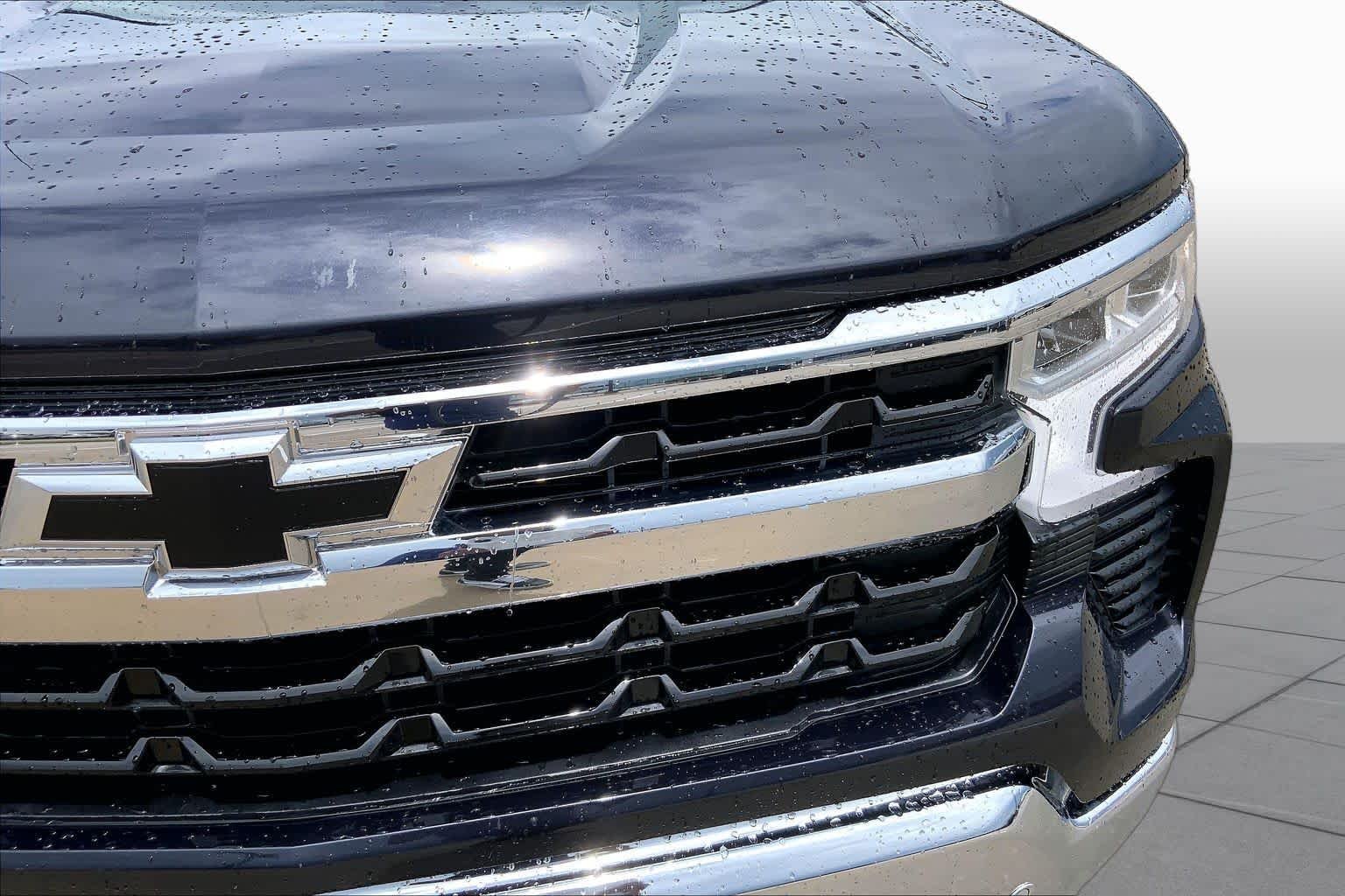 Used 2024 Dark Ash Metallic Chevrolet LT image 29