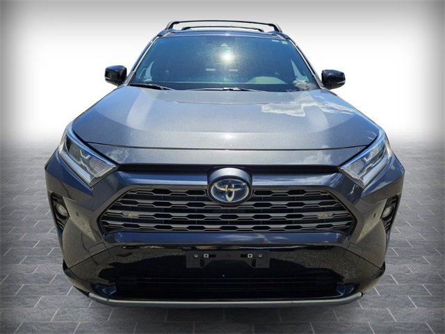 2020 Toyota RAV4 Hybrid XSE photo 2