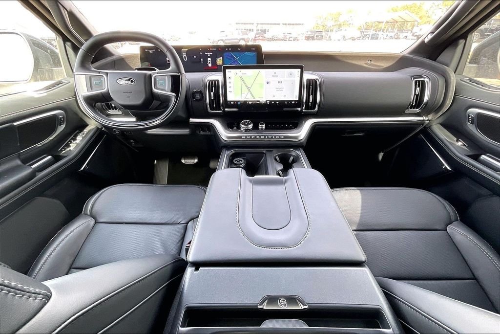 New 2025 Ford Expedition Platinum 4D Sport Utility