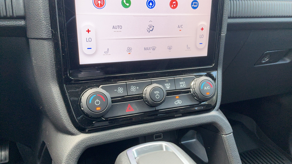 New 2026 Oxford White Ford XLT image 16