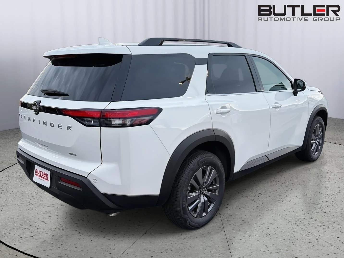 2025 Nissan Pathfinder SV - Photo 6