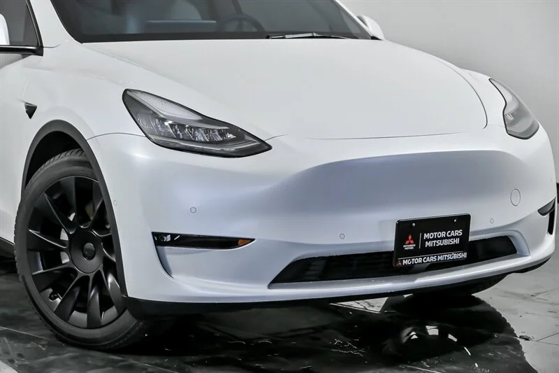 Used 2021 Tesla Model Y Long Range with VIN 5YJYGAEE3MF134761 for sale in Aurora, IL