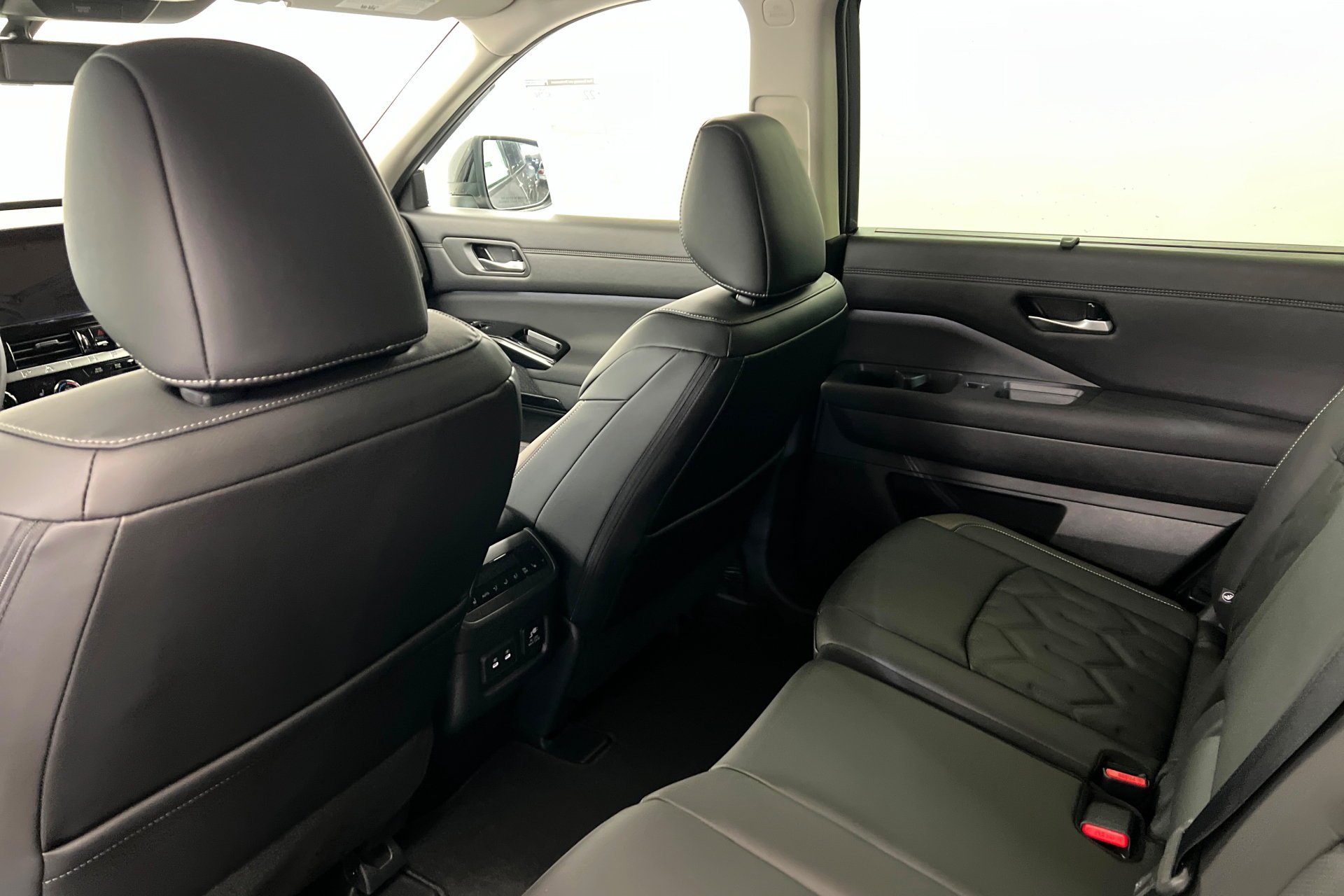 New 2026 Gun Metallic Nissan Platinum image 20