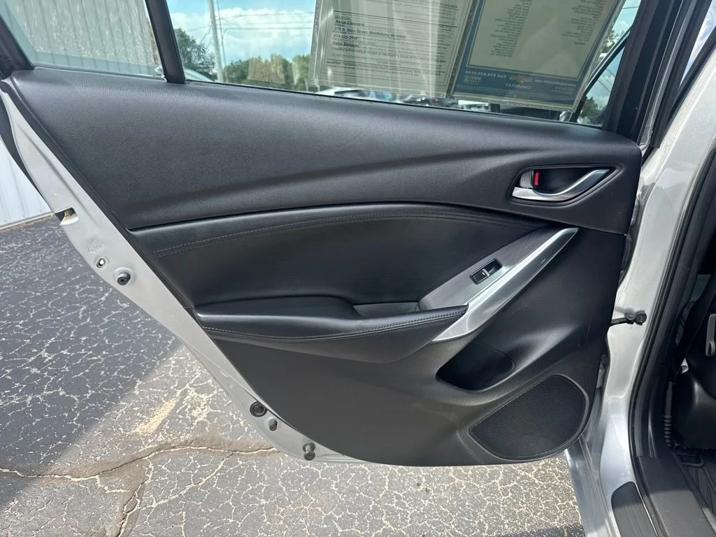 Used 2017 Silver Mazda Touring image 16