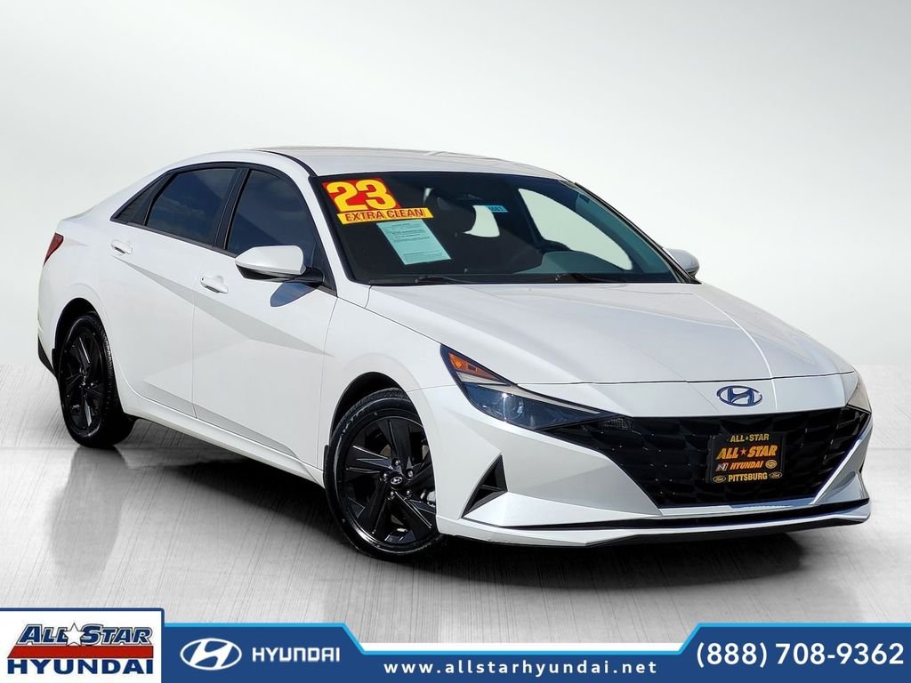 Used 2023 Gray Hyundai SEL image 1