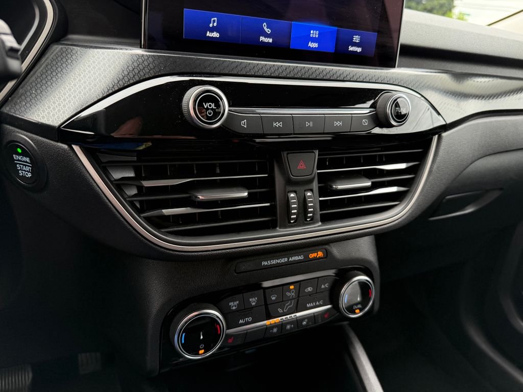 Used 2022 Gray Ford SEL image 30
