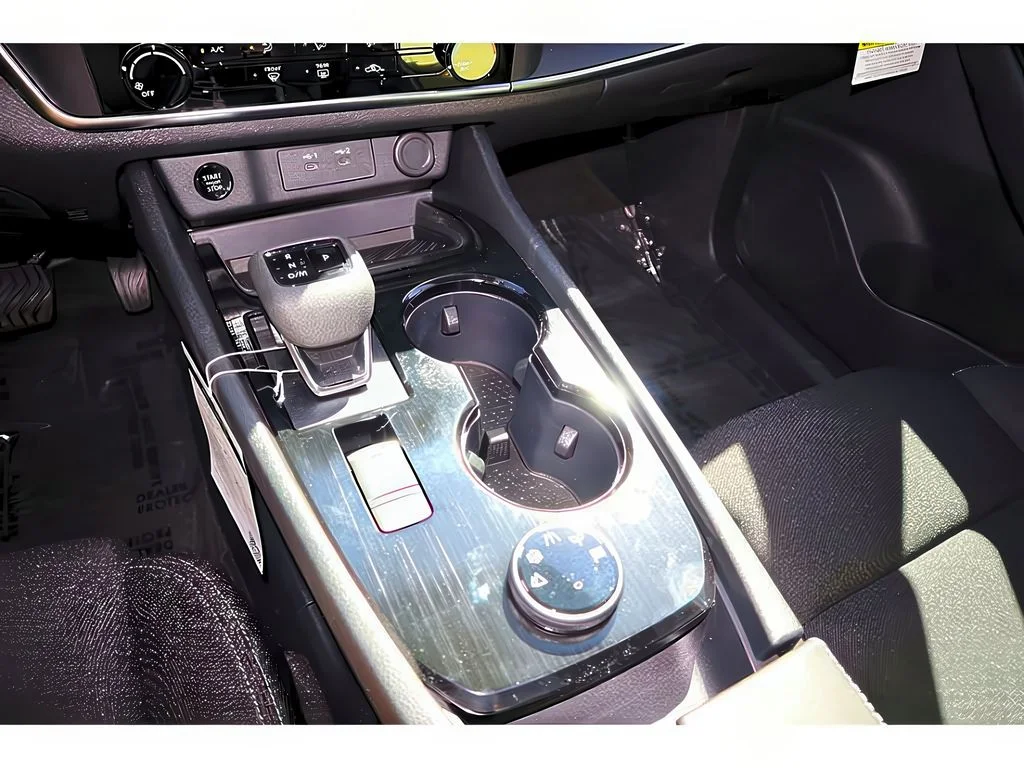 2024 Nissan Rogue S - Photo 20