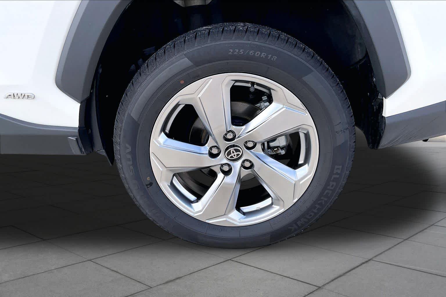 Used 2021 Blizzard Pearl Toyota Hybrid Limited image 11