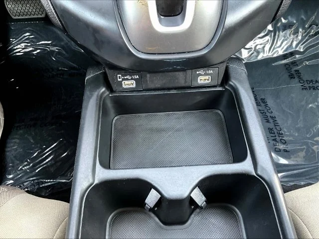 Used 2022 White Honda EX image 18