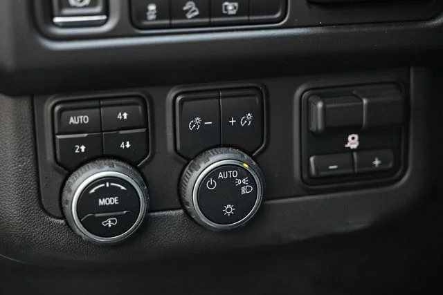 Used 2022 Black Chevrolet High Country image 20