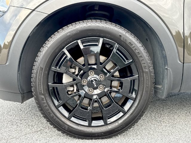 Used 2022 Green Kia SX image 10