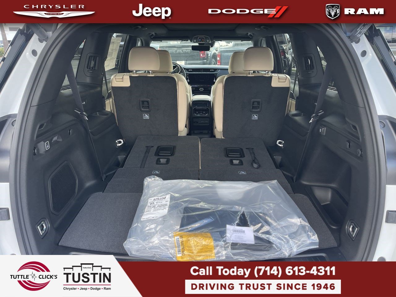 New 2026 Bright White Clear-Coat Exterior Paint Jeep Limited image 27