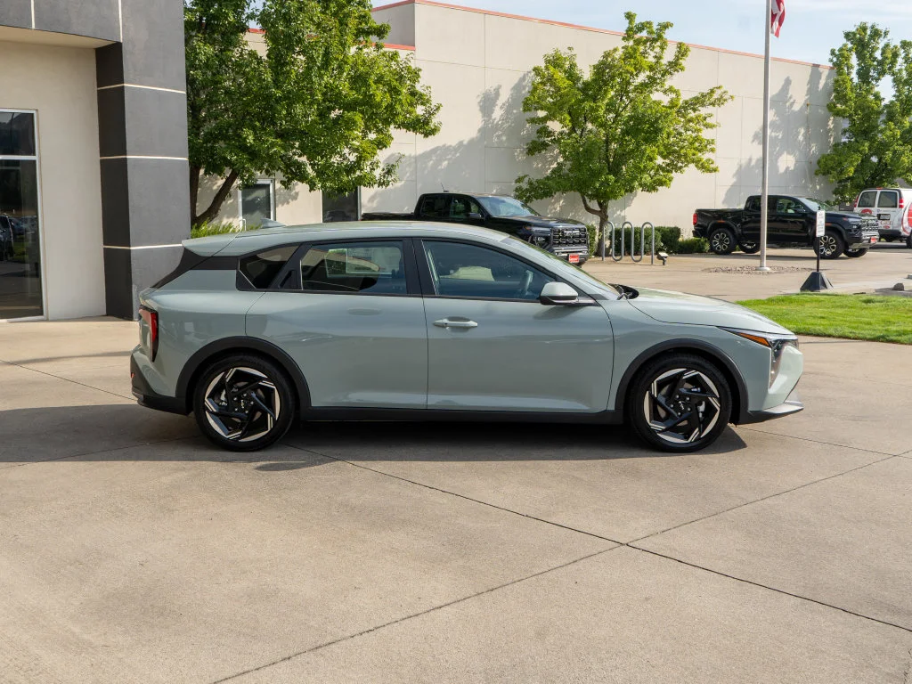 New 2026 Morning Haze Kia EX image 8