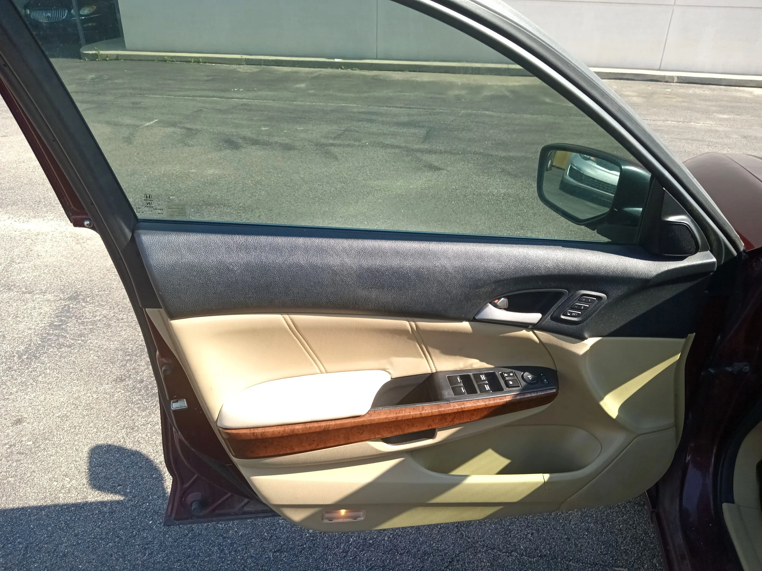 Used 2012 Maroon Honda EX-L V6 Sedan AT image 17