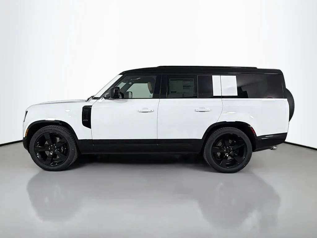 New 2026 Fuji White Land Rover V8 image 8
