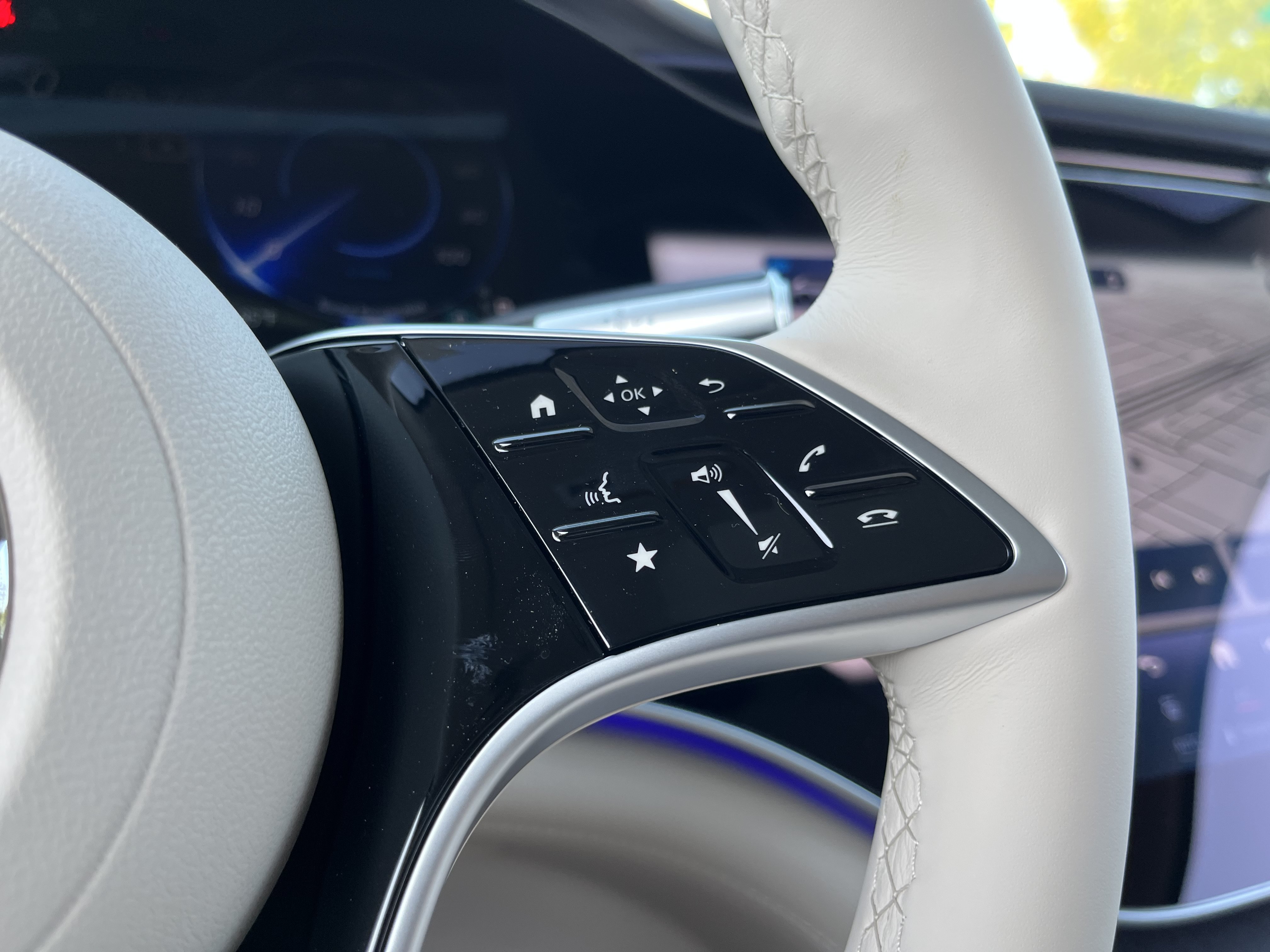 New 2026 Twilight Blue Metallic Mercedes-Benz EQS 400 image 25
