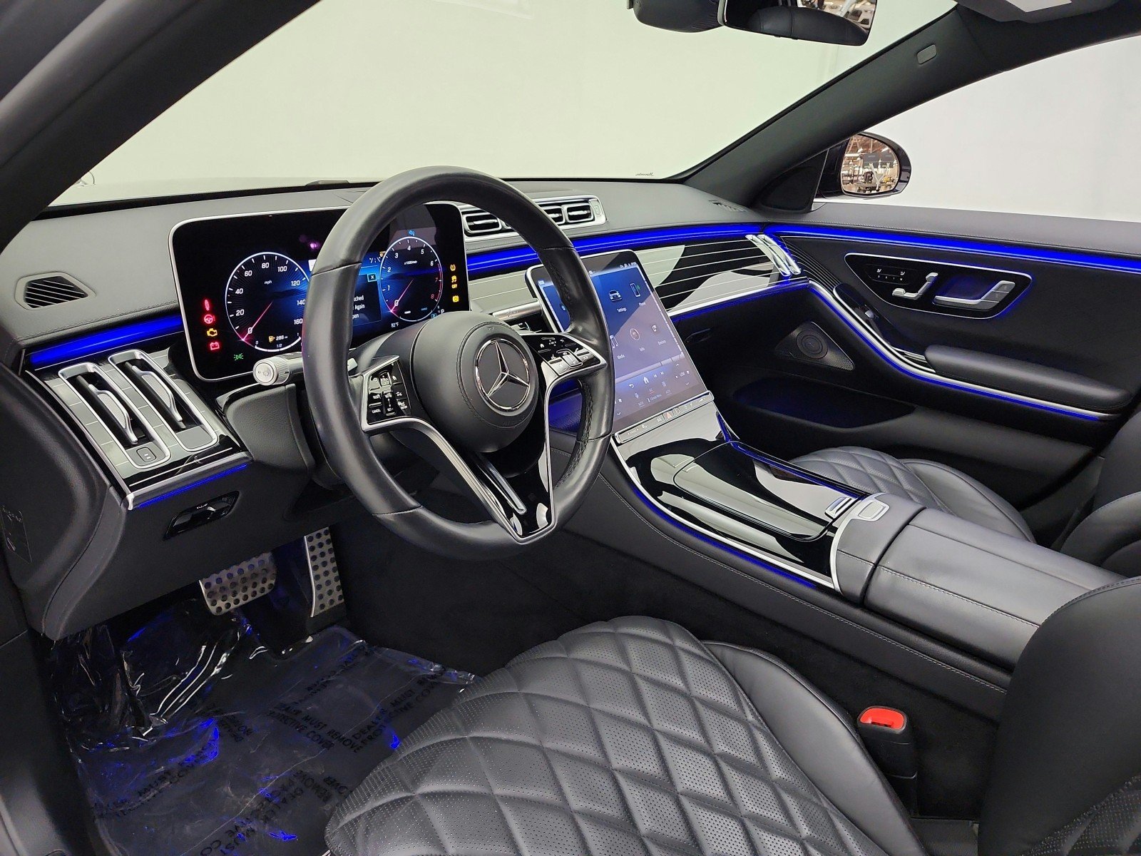 Certified Used 2023 MANUFAKTUR Selenite Grey Magno Mercedes-Benz S 580 4MATIC® Sedan image 12
