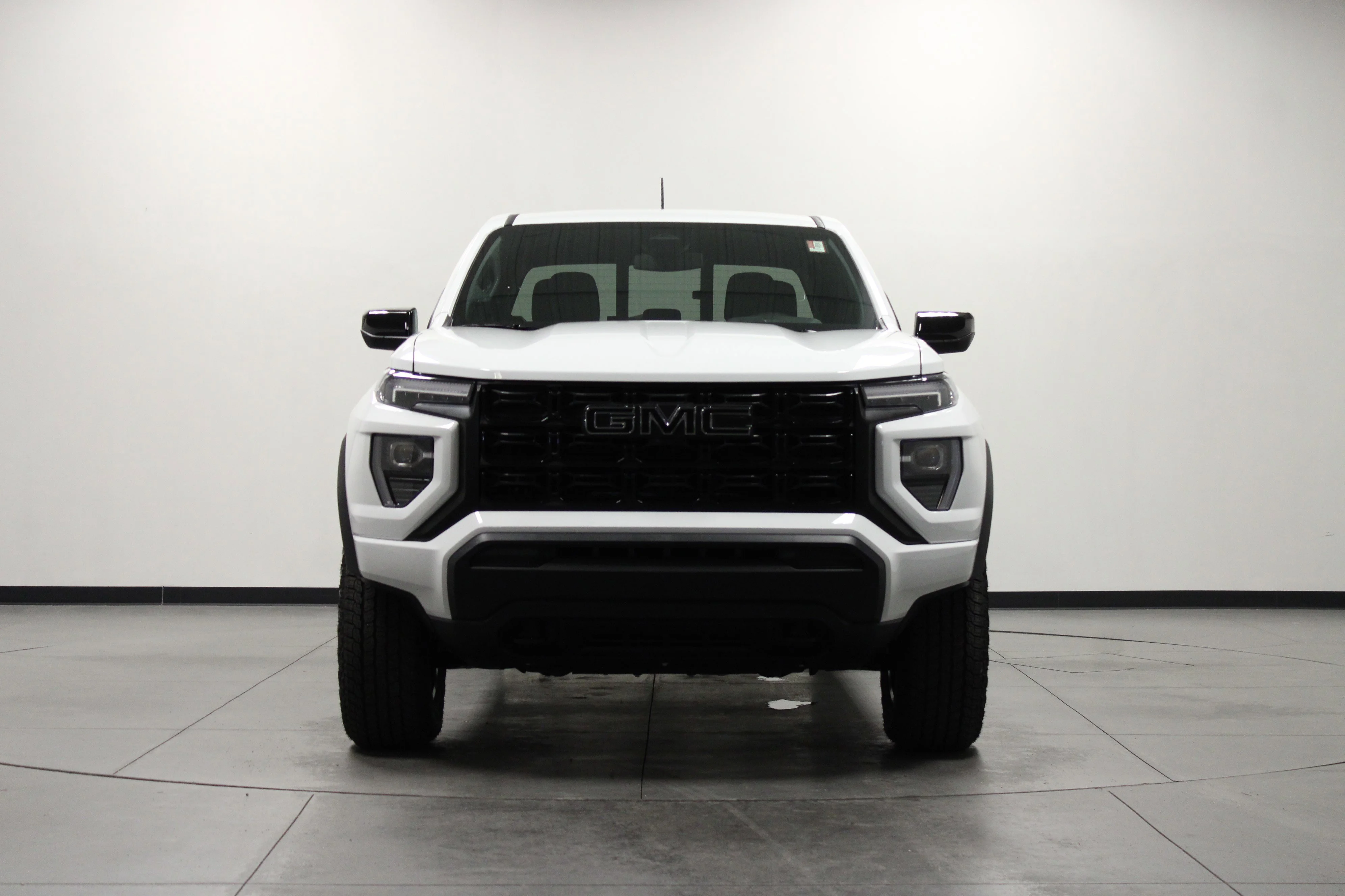 New 2026 Summit White GMC Elevation image 9