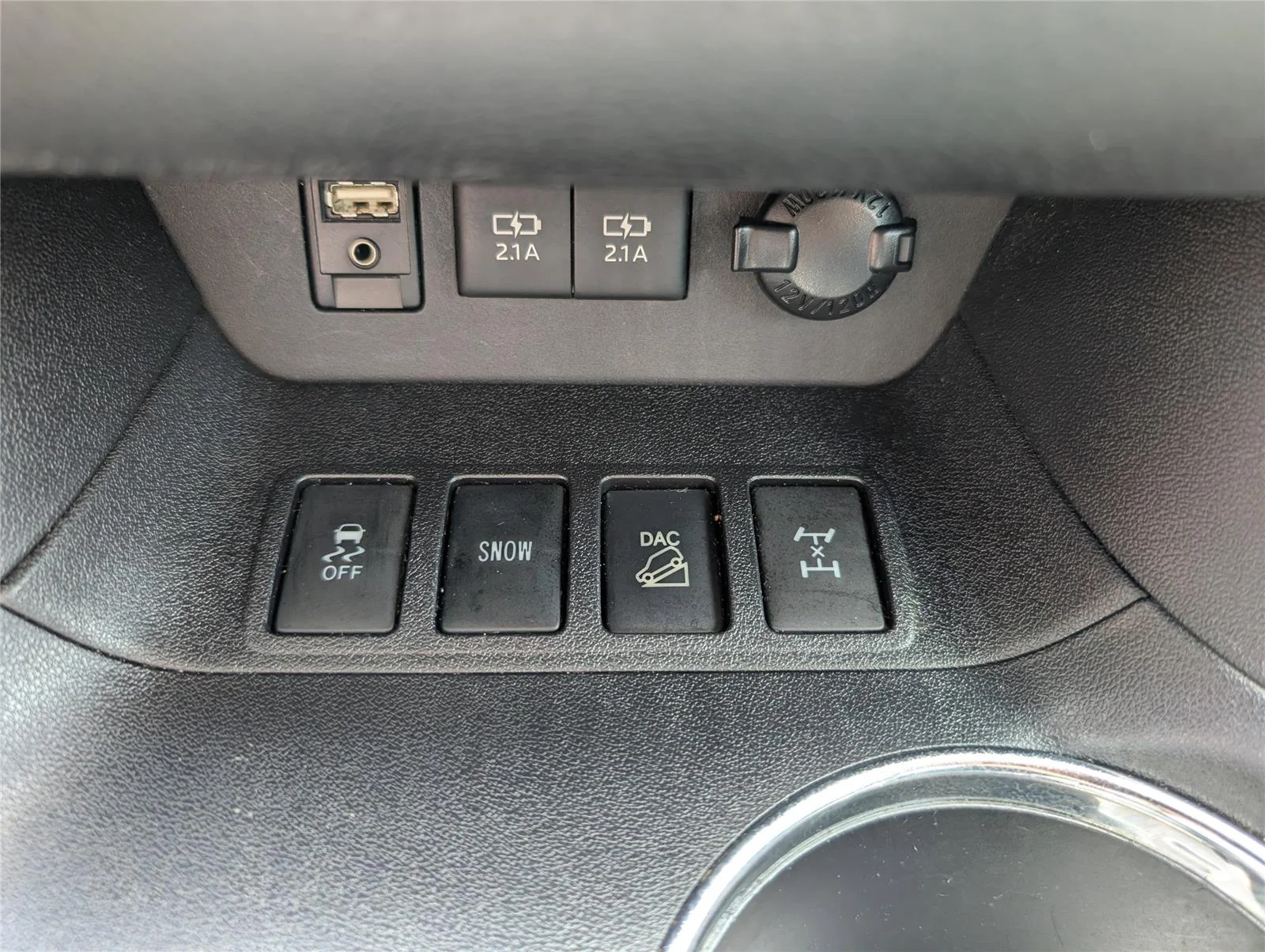Used 2017 Predawn Gray Mica Toyota Limited image 16