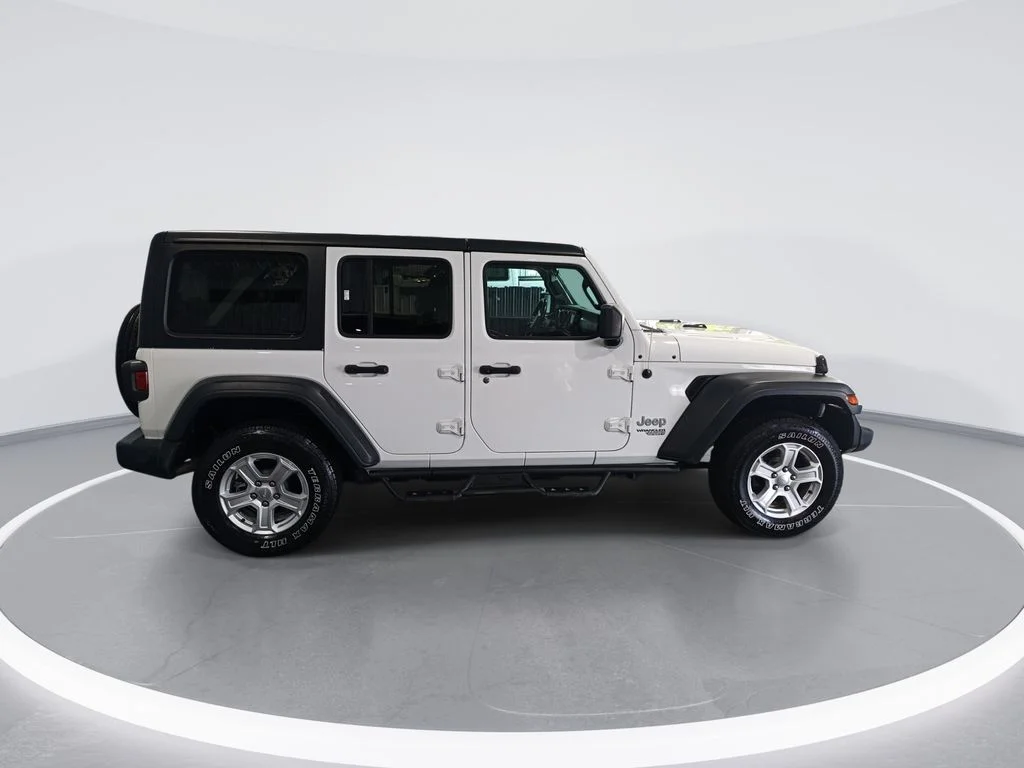Used 2020 White Jeep Unlimited Sport S image 9