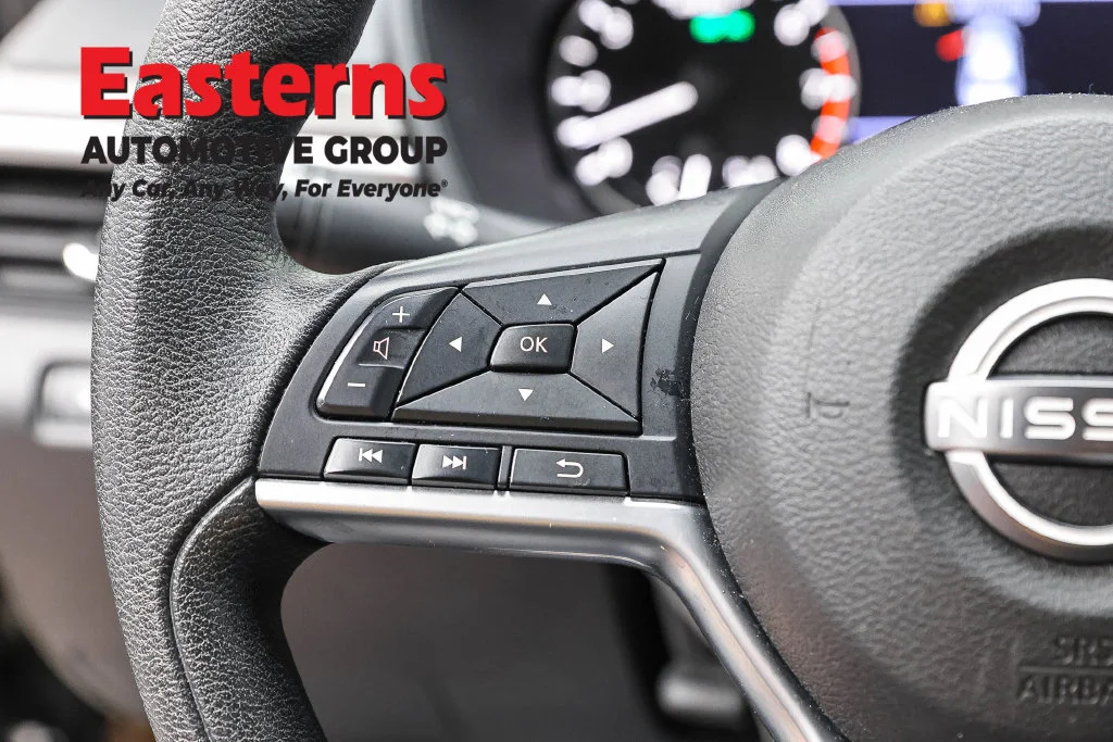 Used 2024 Black Nissan 2.5 SV image 15