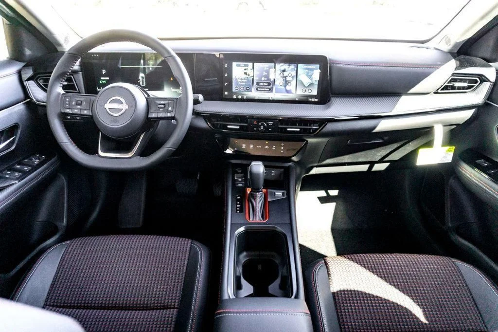 New 2026 White Nissan SR image 20