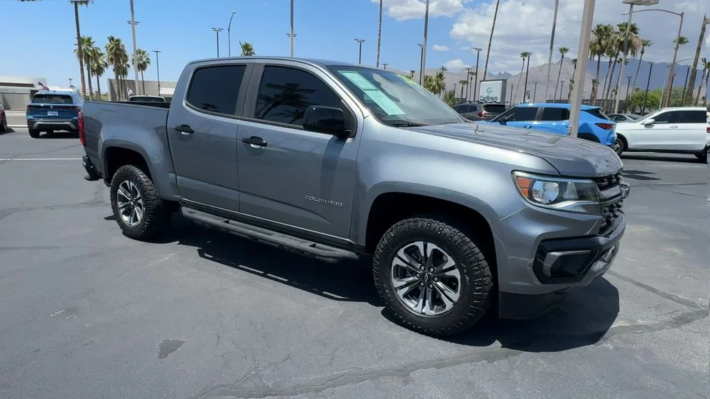 Used 2022 Gray Chevrolet Z71 image 3