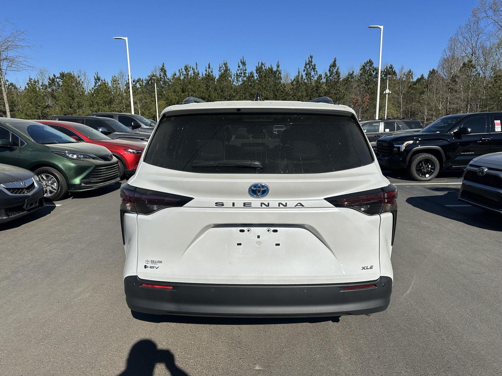 2025 Toyota RAV4 XSE - Photo 97