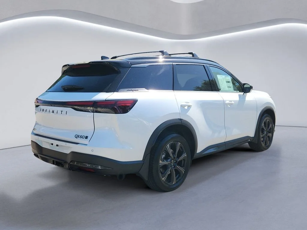 New 2027 2T RAD WHT INFINITI Autograph AWD image 4