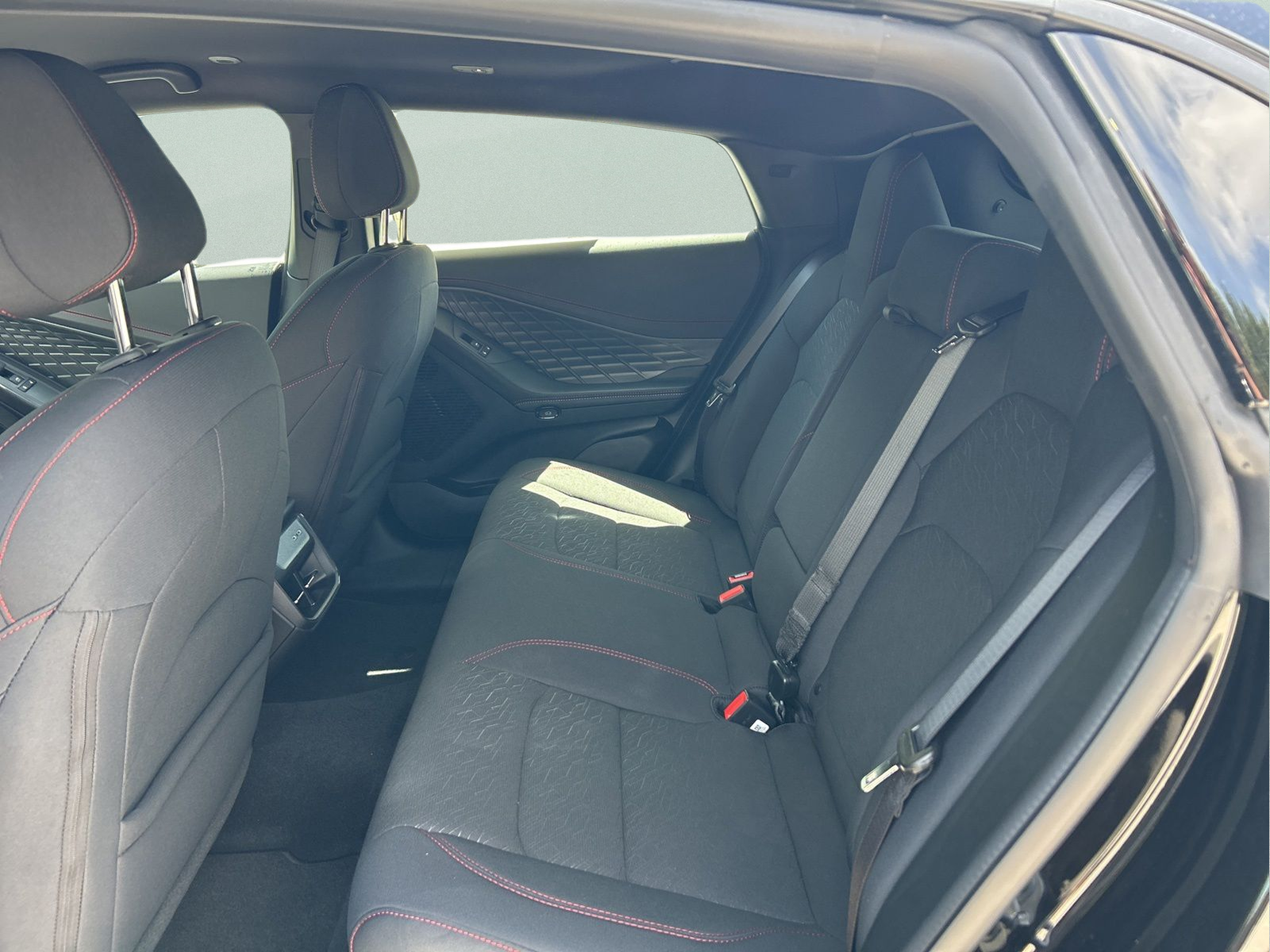 New 2026 Diamond Black Crystal Pearlcoat Dodge R/T image 10