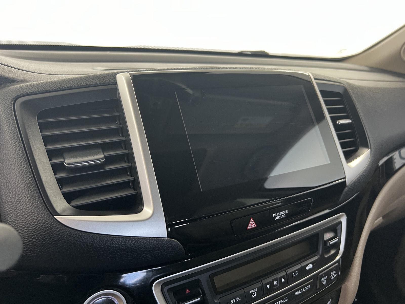 2018 Honda Pilot Elite - Photo 16