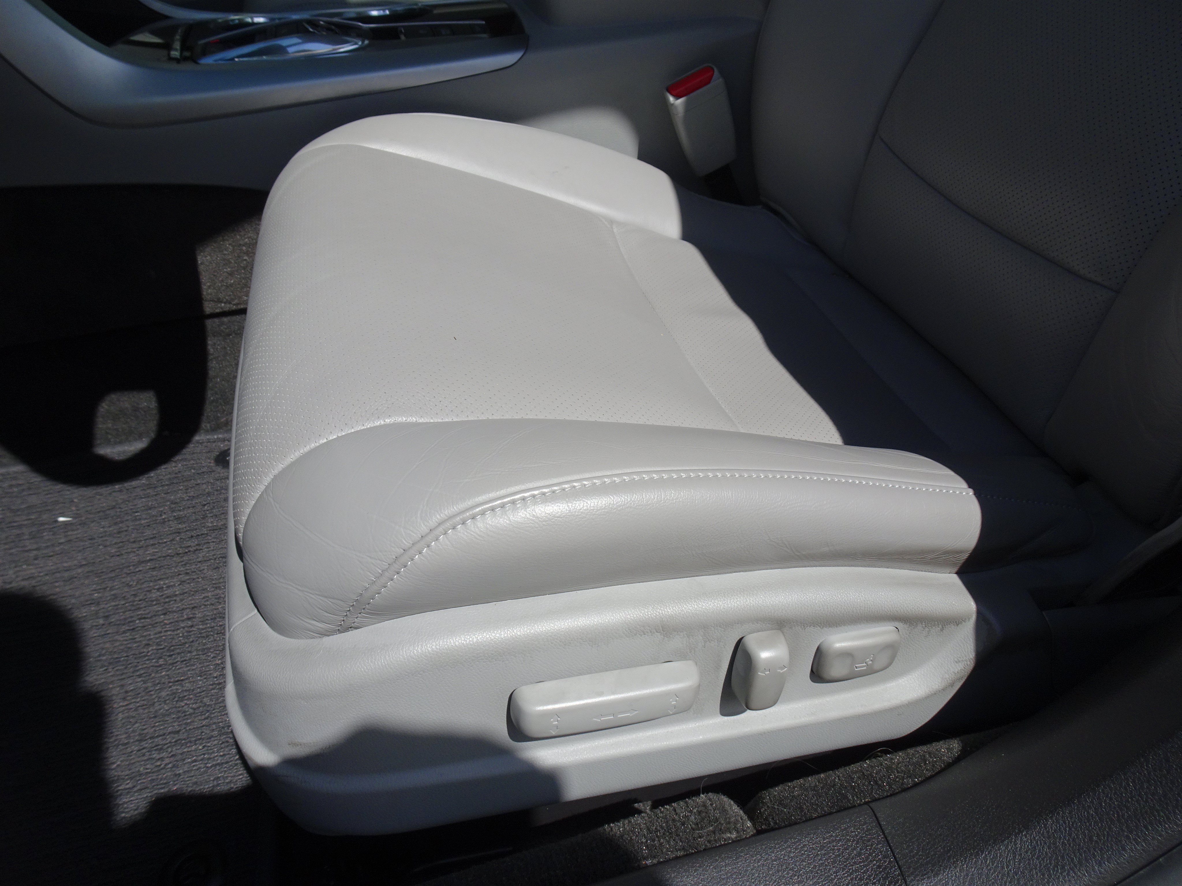 Used 2017 Bellanova White Pearl Acura V6 w/Advance Pkg image 9