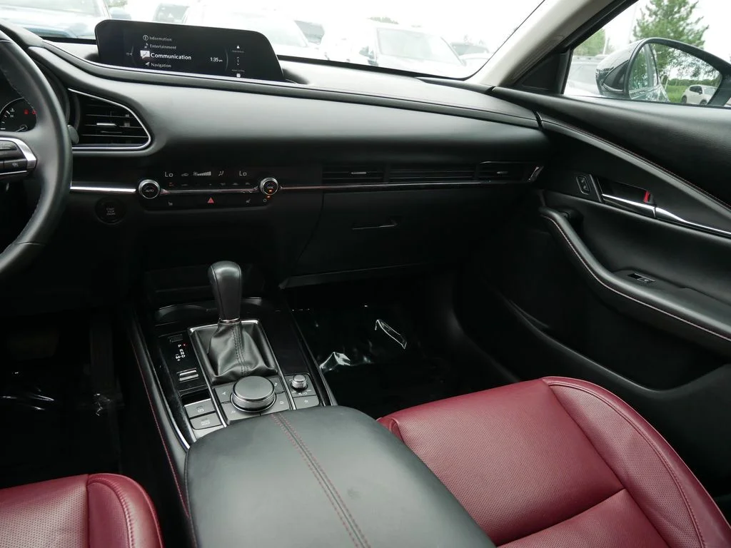 2025 Mazda CX-30 Carbon Edition - Photo 14