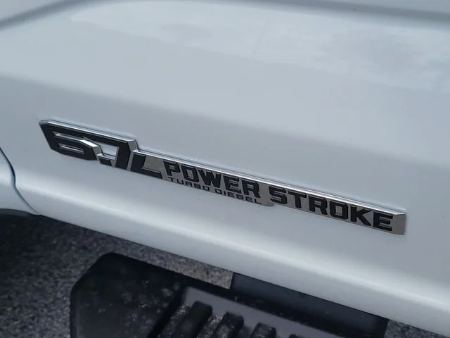 New 2026 Oxford White Ford XLT image 10