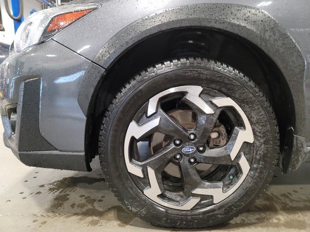 Used 2022 Gray Metallic Subaru Limited image 12