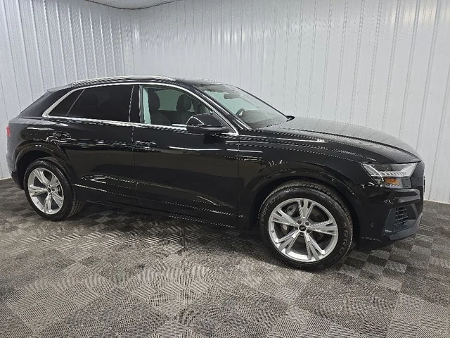 2023 Audi Q8 55 Premium Plus