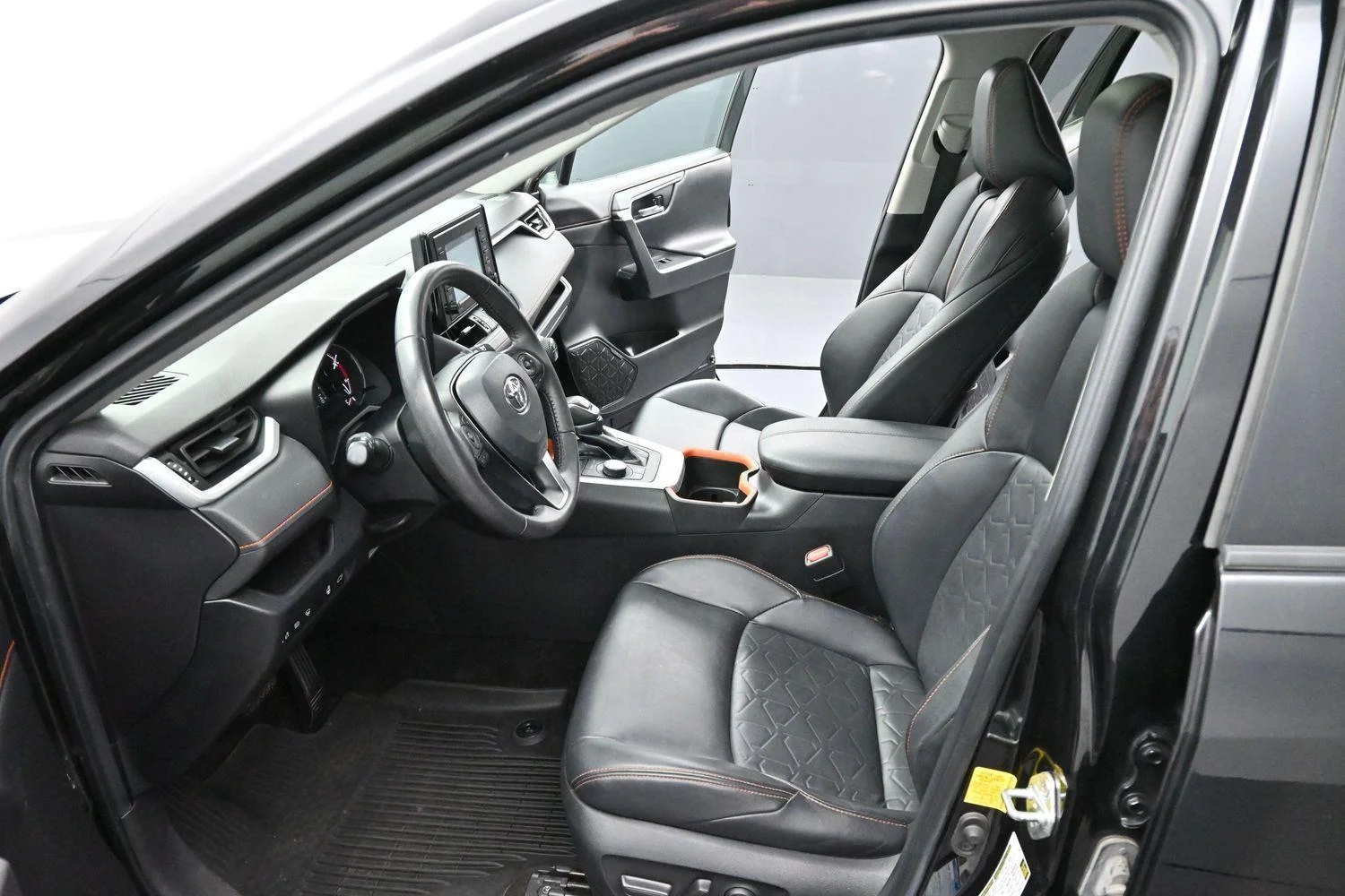 Used 2022 Midnight Black Metallic Toyota Adventure image 11