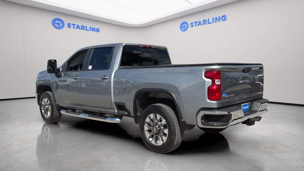 Used 2025 Sterling Gray Metallic Chevrolet LT image 6