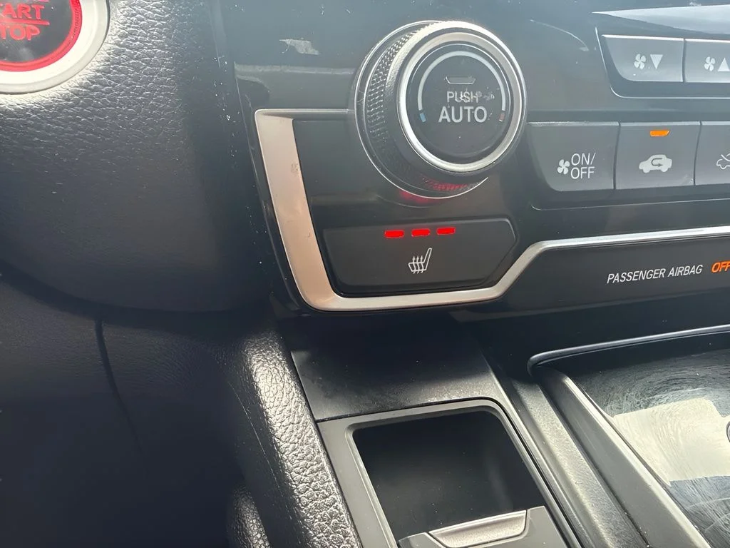 Used 2018  Honda EX image 13