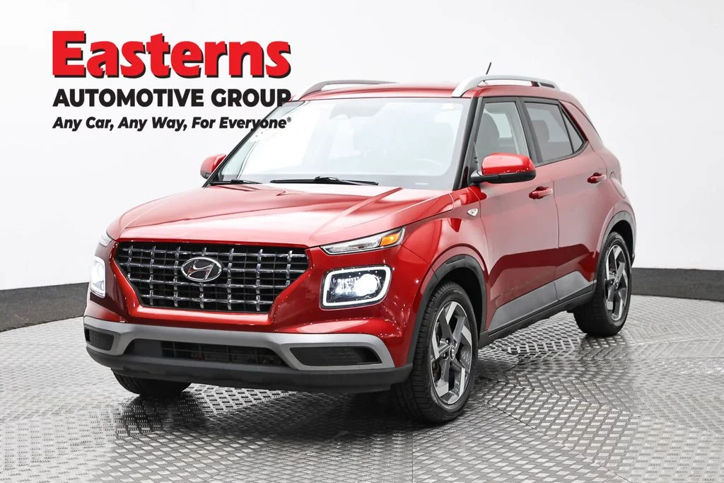 Used 2023 Red Hyundai Limited image 1