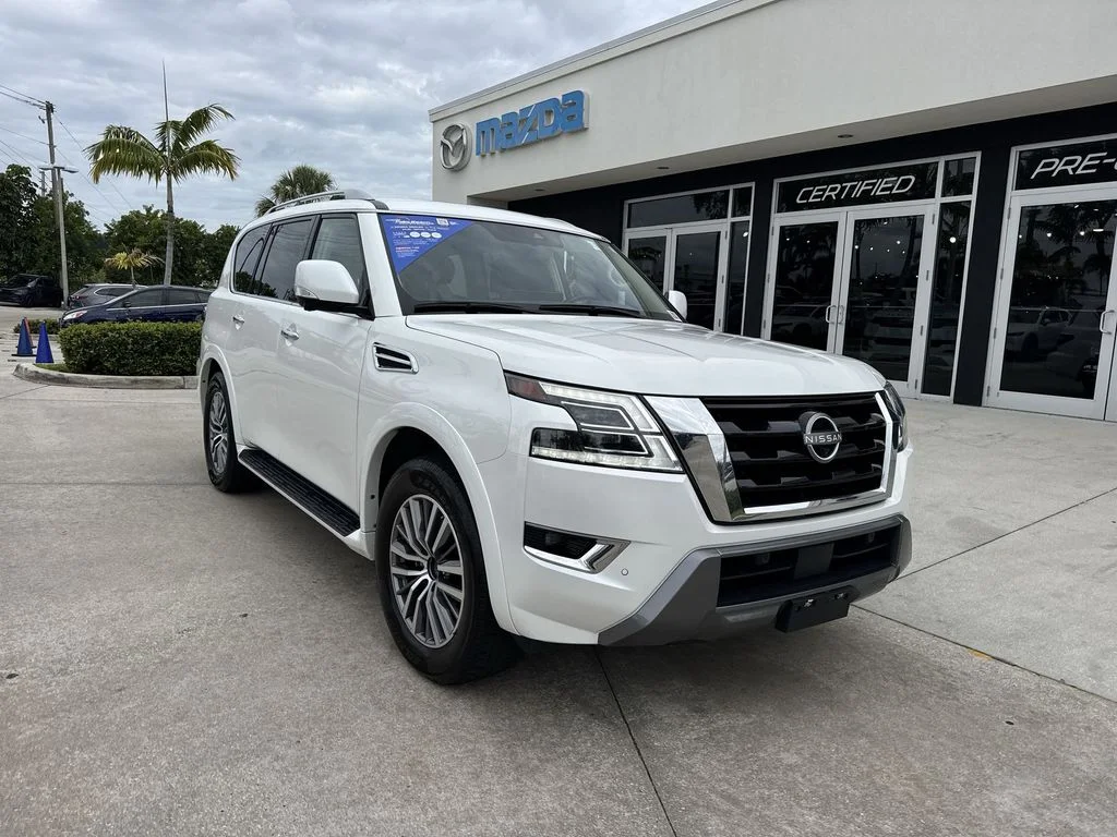 Used 2024 Aspen White Nissan SL image 7