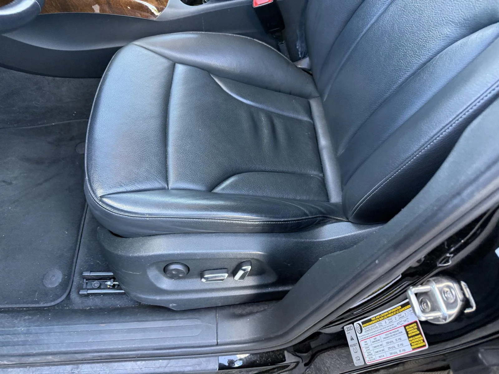 Used 2015  Audi Premium image 11