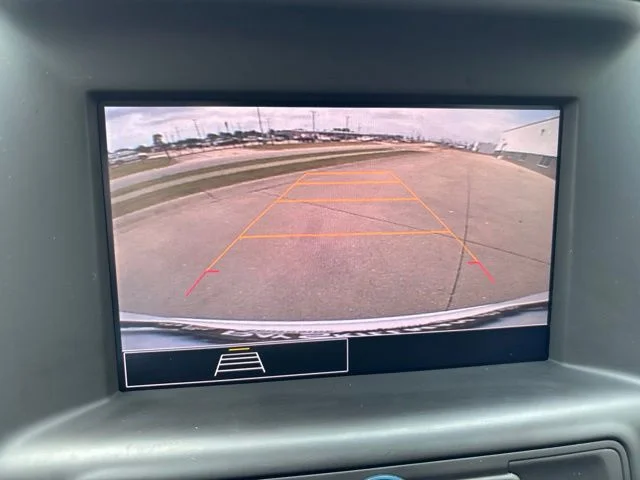 Used 2024 Summit White GMC SLE image 25
