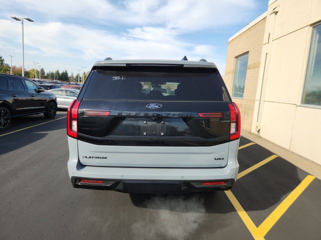 Used 2025 Gray Ford Platinum image 3